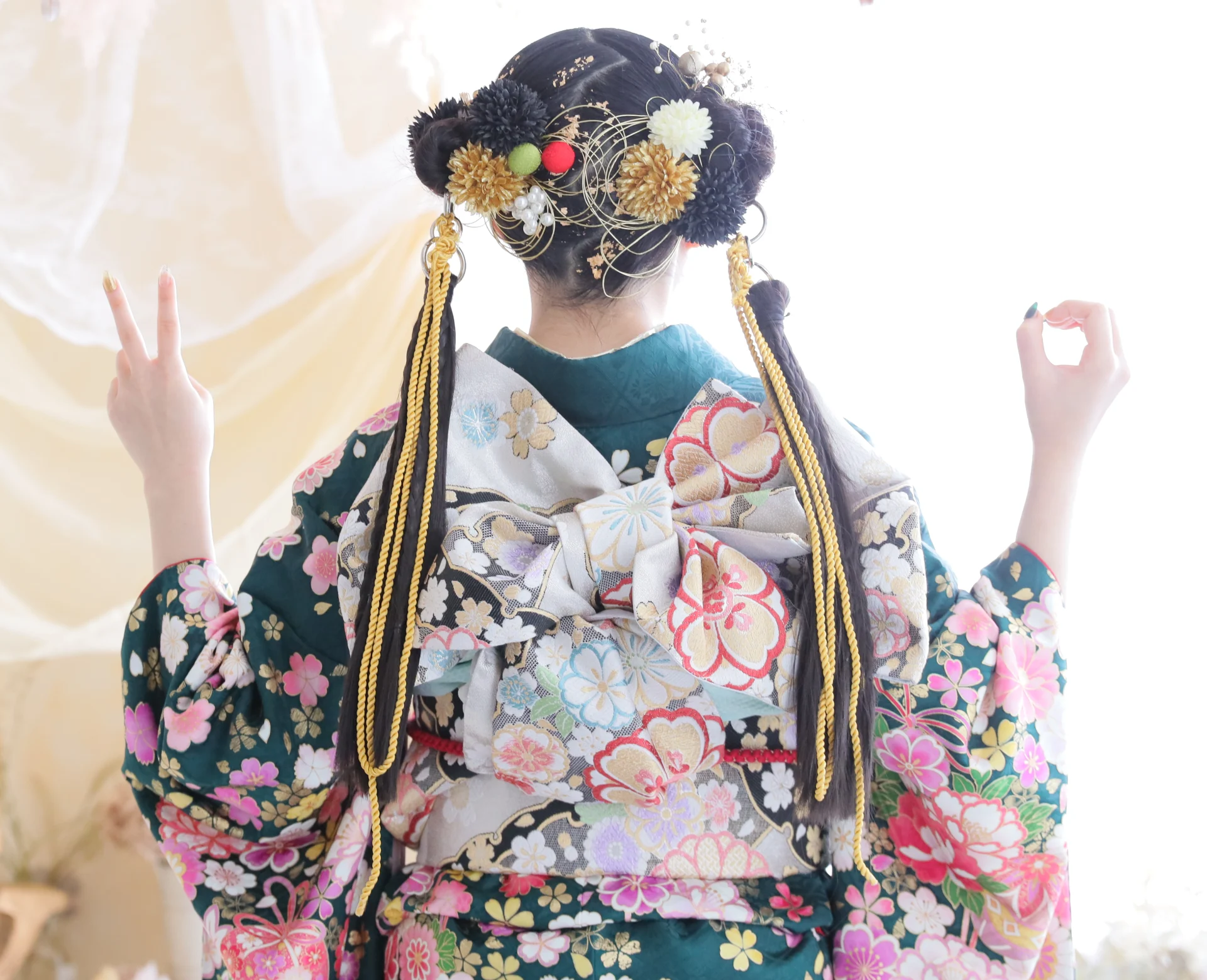 最新】振袖の髪型・ヘアスタイルについて徹底解説！ - トレンドヘア 