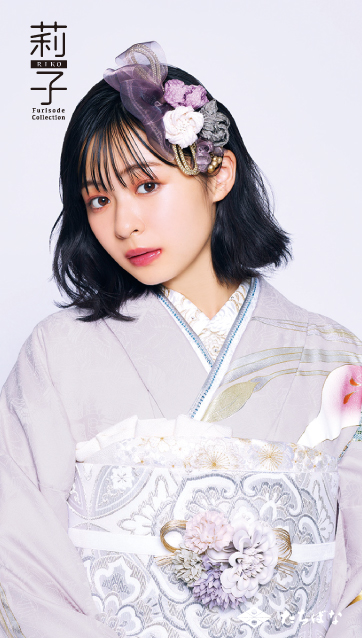 莉子着用の振袖-グレー｜成人式の新作振袖ご紹介　RK-04