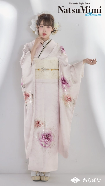 なつみちゃん着用“NatsuMini”の振袖-薄ピンク|成人記念の新作振袖ご紹介　NAT-008