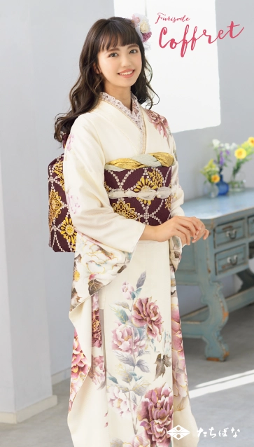 “阿部ここは × Coffret”の振袖-白｜成人記念の新作振袖ご紹介　CF-502