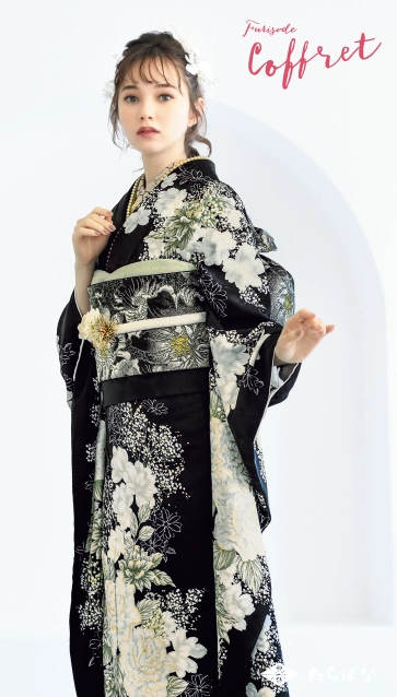 “マーシュ彩 × Coffret”の振袖-黒｜成人記念の新作振袖ご紹介　CF-506