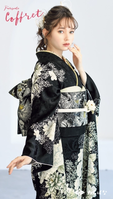 “マーシュ彩 × Coffret”の振袖-黒｜成人記念の新作振袖ご紹介　CF-506