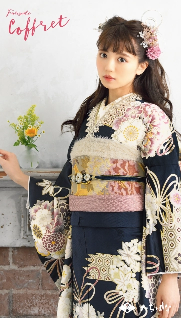 “阿部ここは × Coffret”の振袖-紺｜成人記念の新作振袖ご紹介　CF-510