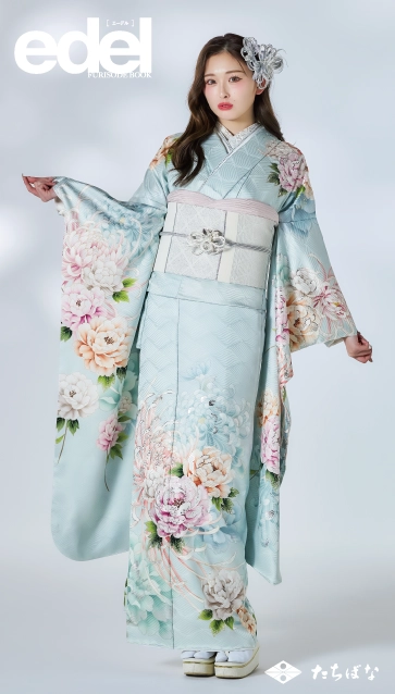 “Edel×古川優奈（ゆうちゃみ）”の振袖-水色｜成人記念の新作振袖ご紹介　E-611