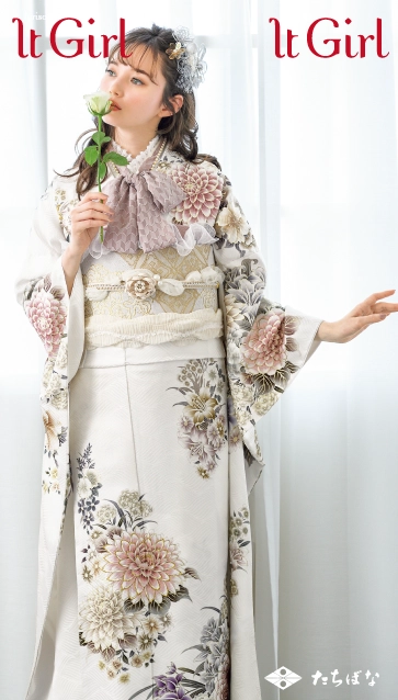 “マーシュ彩 × It Girl”の振袖-白｜成人記念の新作振袖ご紹介　IT-2504