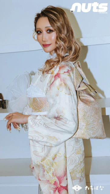 みう×nuts（ナッツ）-白|ハタチ記念の新作振袖ご紹介　nt-803