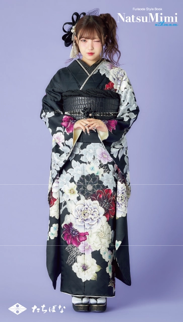 MINAMIちゃん着用“NatsuMimi”の振袖-黒|ハタチ記念の新作振袖ご紹介　NAT-204