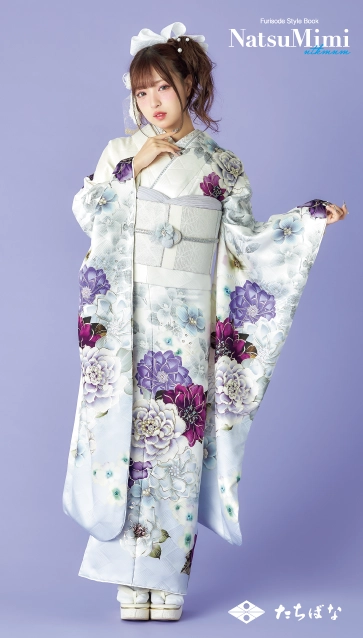 MINAMIちゃん着用“NatsuMimi”の振袖-白|ハタチ記念の新作振袖ご紹介　NAT-205