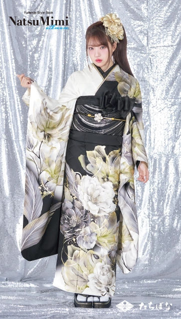 MINAMIちゃん着用“NatsuMimi”の振袖-白|ハタチ記念の新作振袖ご紹介　NAT-211