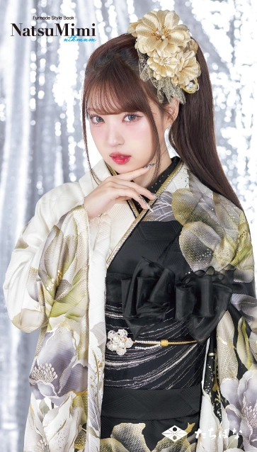 MINAMIちゃん着用“NatsuMimi”の振袖-白|ハタチ記念の新作振袖ご紹介　NAT-211