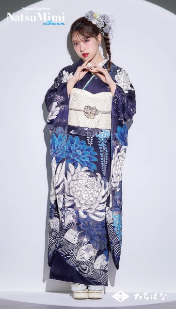 MINAMIちゃん着用“NatsuMimi”の振袖-紫|ハタチ記念の新作振袖ご紹介　NAT-212