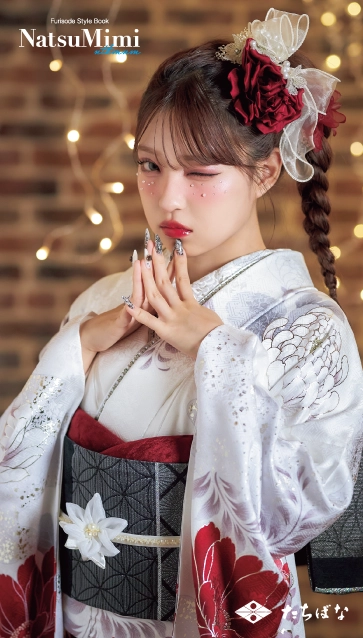 MINAMI着用“NatsuMimi”の振袖-白|ハタチ記念の新作振袖ご紹介　NAT-213