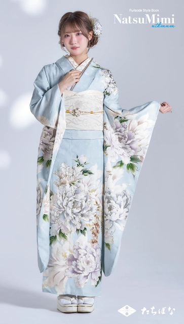 なつみちゃん着用“NatsuMimi”の振袖-水色|ハタチ記念の新作振袖ご紹介　NAT-219