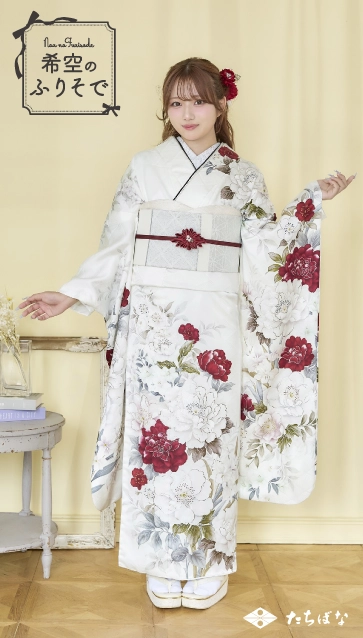 “希空（のあ）”ちゃんの振袖-白｜成人記念の新作振袖ご紹介　NOA-006