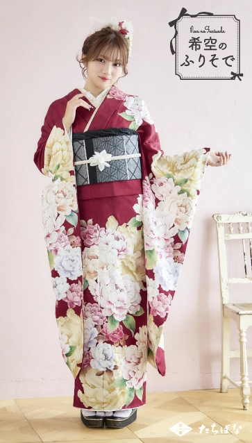 “希空（のあ）”ちゃんの振袖-赤｜成人記念の新作振袖ご紹介　NOA-010