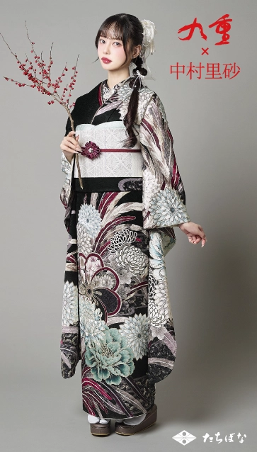 九重 × 中村里砂の振袖-黒|成人記念の新作振袖ご紹介　RN-622