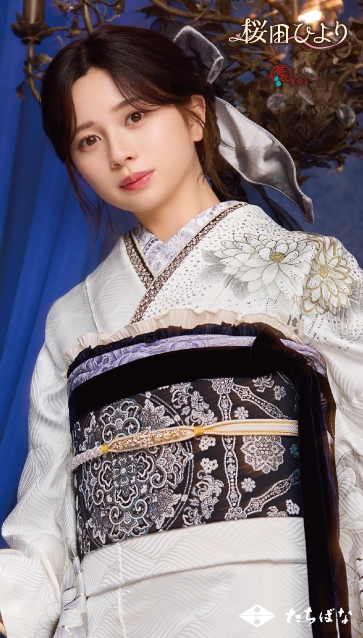 桜田ひより × aoi(葵衣)-白|ハタチ記念の新作振袖ご紹介 aoi-036
