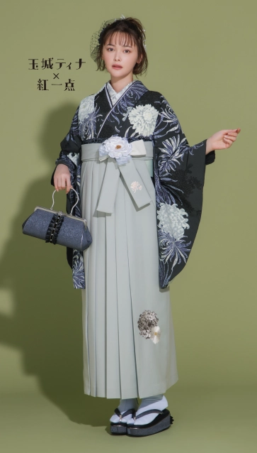 “玉城ティナ×紅一点 ”の卒業式袴レンタル｜卒業式の袴ご紹介　IN-54