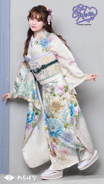 “Sakura(さくら)”ちゃんの振袖-白|ハタチ記念の新作振袖ご紹介　SAF-21