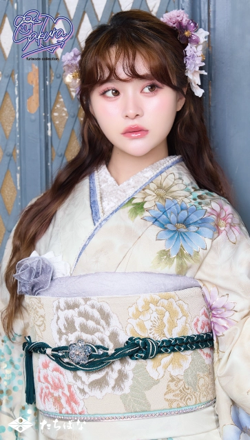 “Sakura(さくら)”ちゃんの振袖-白|ハタチ記念の新作振袖ご紹介　SAF-21