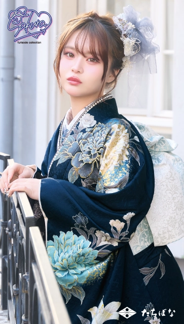 “Sakura(さくら)”ちゃんの振袖-紺|ハタチ記念の新作振袖ご紹介　SAF-24