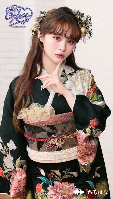 “Sakura(さくら)”ちゃんの振袖-黒|ハタチ記念の新作振袖ご紹介　SAF-28