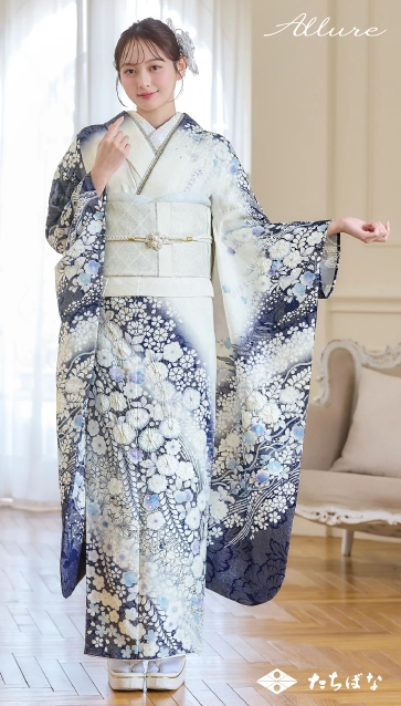 加藤 栞 ×Allure（アリュール）の振袖-白|成人記念の新作振袖ご紹介　AL-303