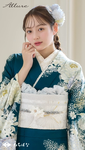 加藤 栞 ×Allure（アリュール）の振袖-青緑|成人記念の新作振袖ご紹介　AL-310