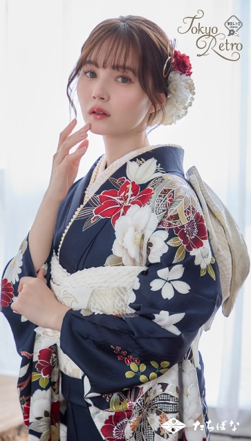 “マーシュ彩ちゃん”着用の振袖-紺｜成人記念の新作振袖ご紹介　TR-704