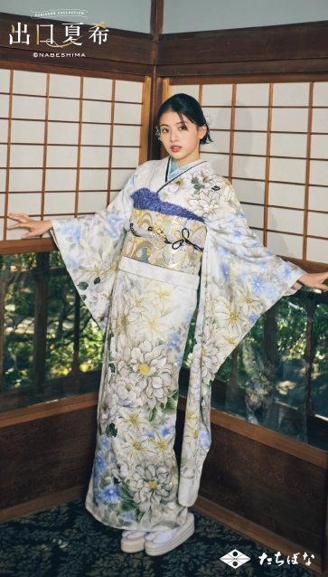 “出口夏希”ちゃんの振袖-白｜成人記念の新作振袖ご紹介　DN-03