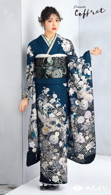代田萌花ちゃん”着用の振袖-紺｜成人記念の新作振袖ご紹介