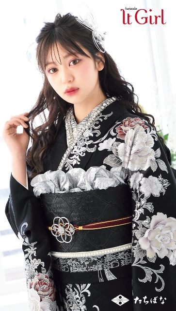 代田萌花ちゃん”着用の振袖-黒｜成人記念の新作振袖ご紹介